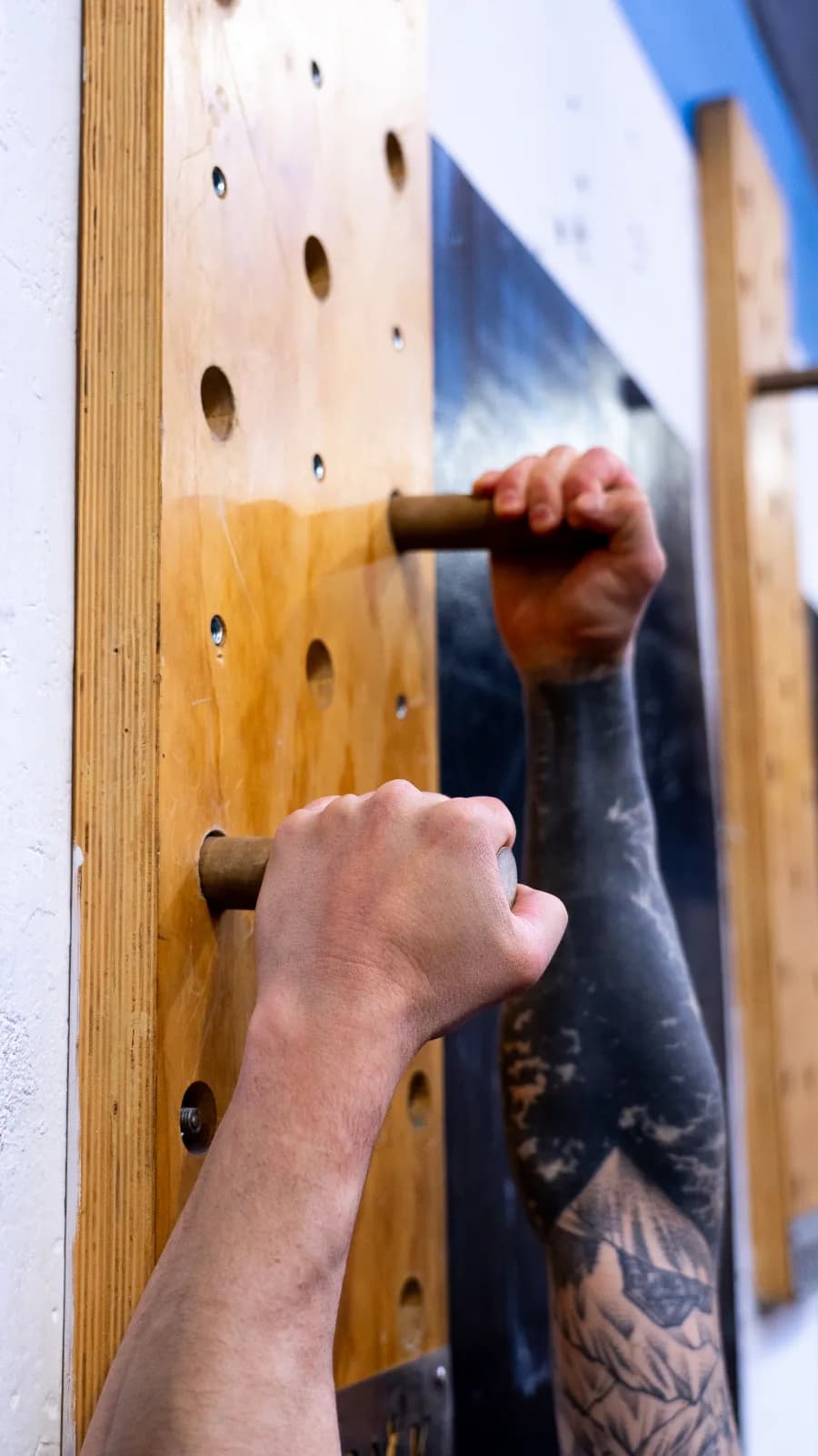 Pegboard de grimpe au CrossFit Gratte-Ciel